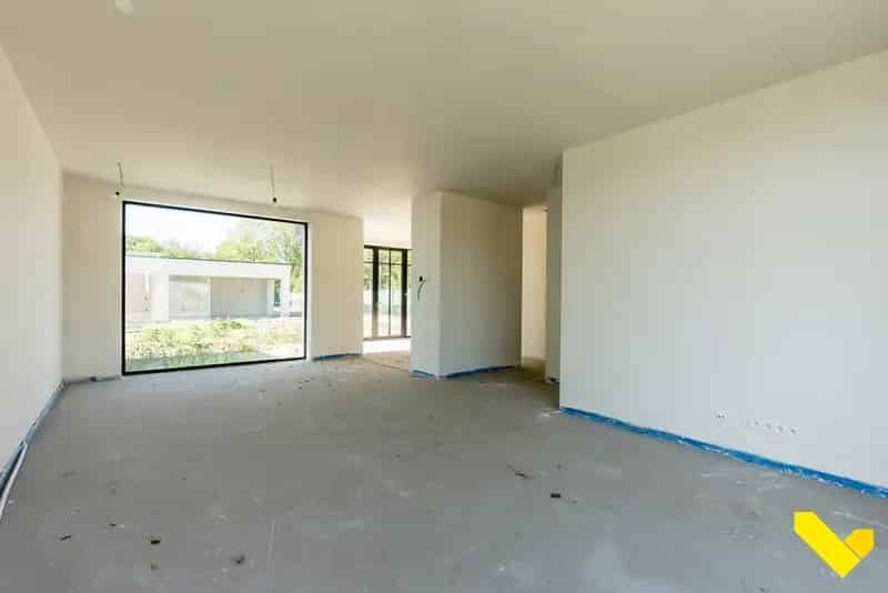 Luxueuze Halfopen Nieuwbouwwoning te Huur