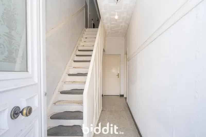 Te renoveren woning Maaseik centrum