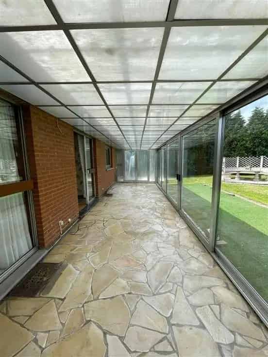 Te renoveren villa met 4 slaapkamers in Gilly