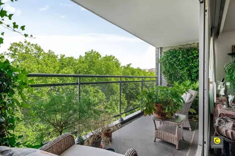 Ruim 4 Slaapkamer Appartement te Berchem 173m2 2 Terrassen