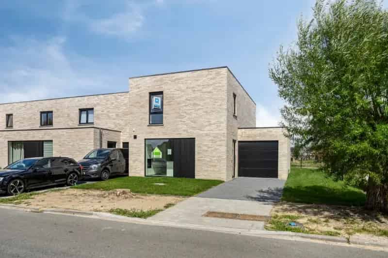 Nieuwbouw Huis te Koop 3 Slaapkamers Roeselare
