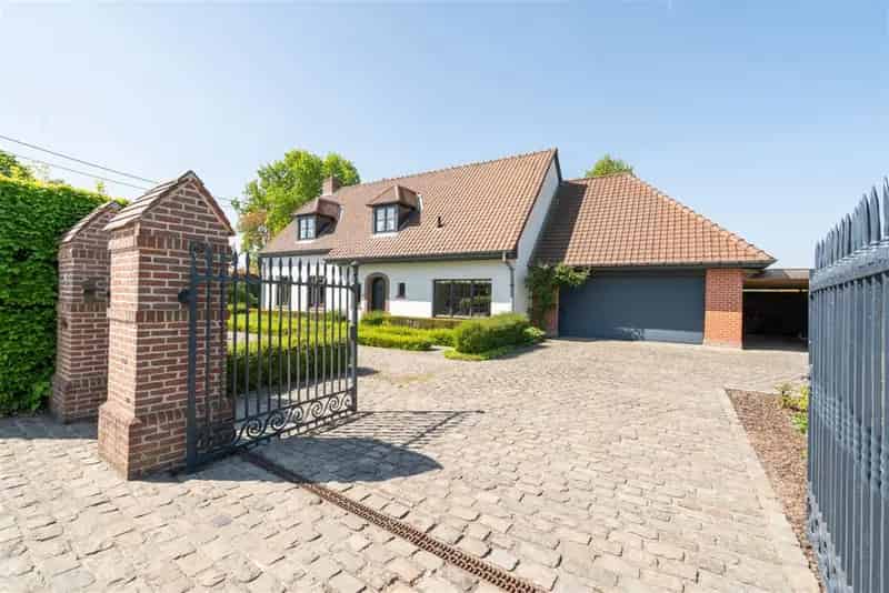 Charmante Instapklare Villa 2700m²