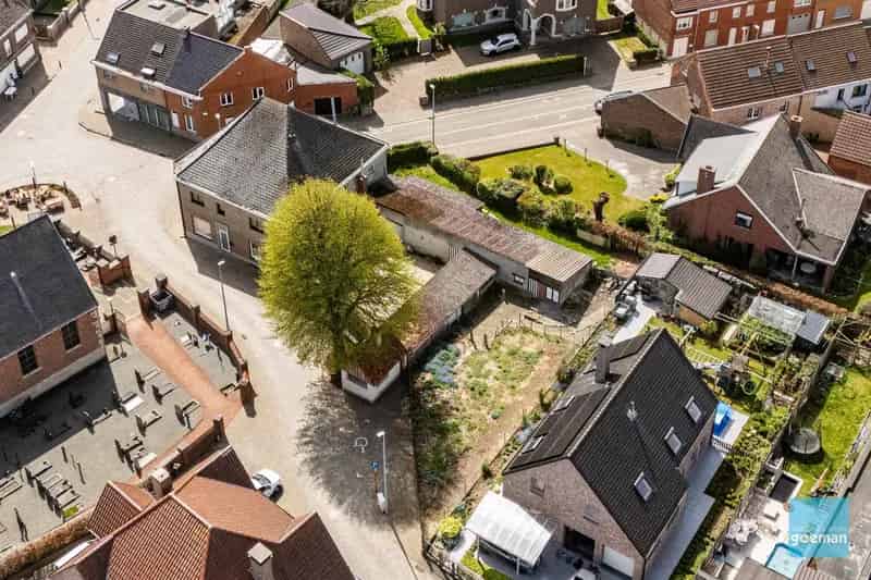 Huis te huur Bavegem: Open Bebouwing met 6 slaapkamers