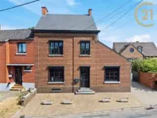 Huis te koop Grand Leez 210m2 3 gevels grote garage