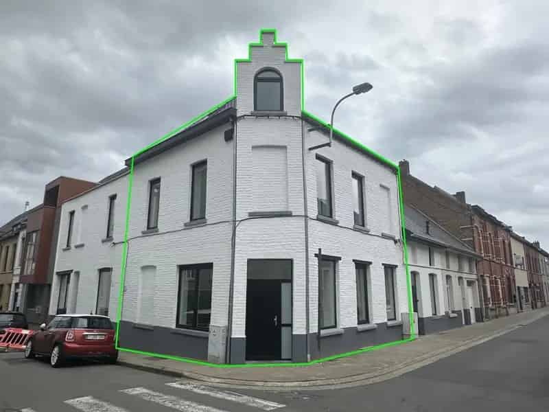 Huis te koop Geraardsbergen: 5 slaapkamers, 2 badkamers, gerenoveerd