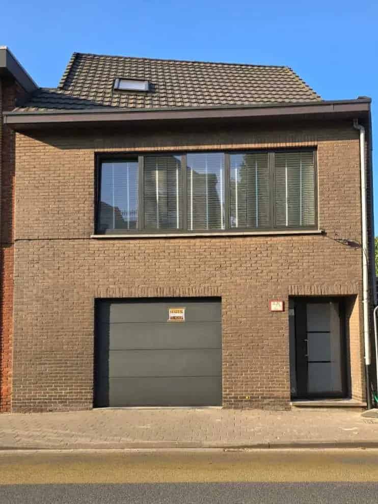 Huis te koop: Gezinswoning 3 slaapkamers, zwembad, Broechem