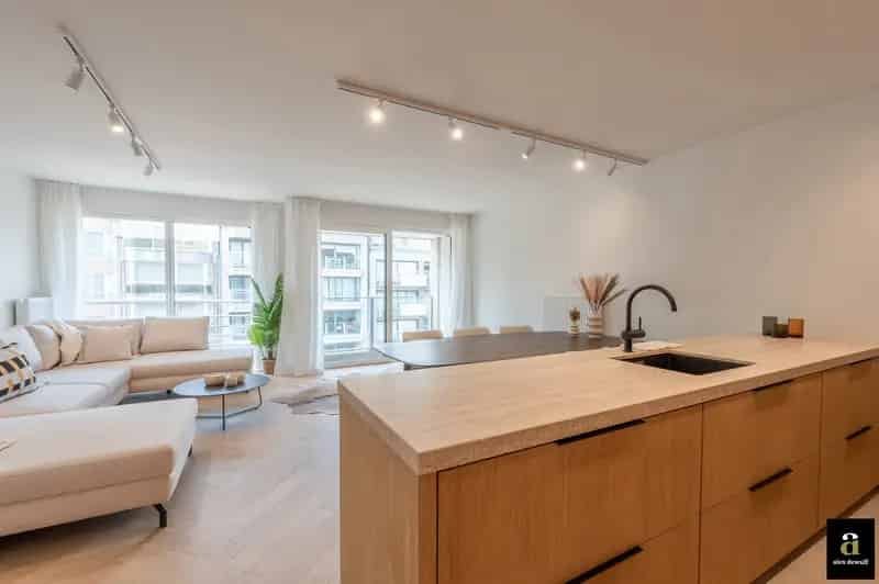 Gerenoveerd Appartement Lippenslaan 2 slaapkamers