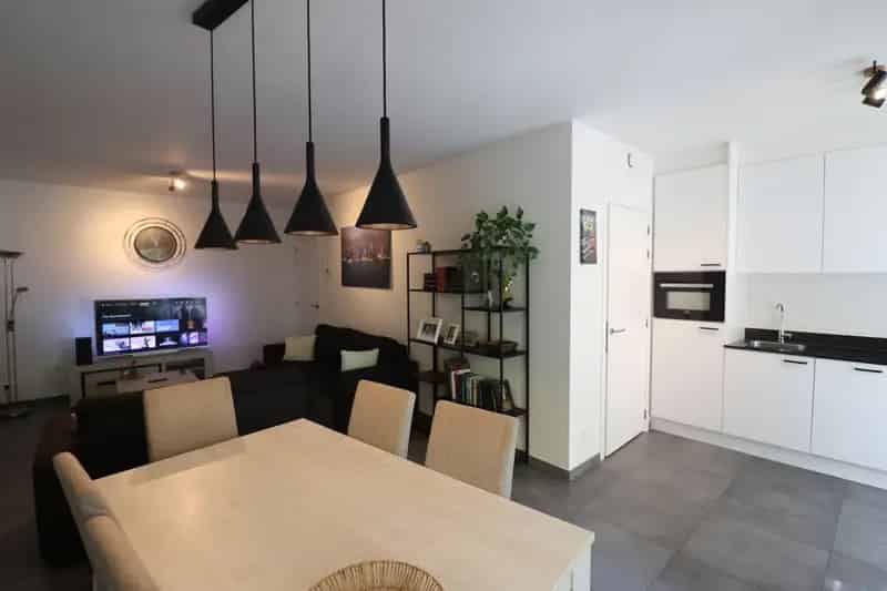 Appartement te koop: Mooi afgewerkt appartement met terras