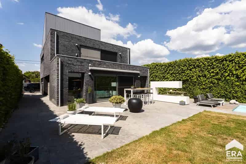 Luxe Villa met Zwembad te Ninove