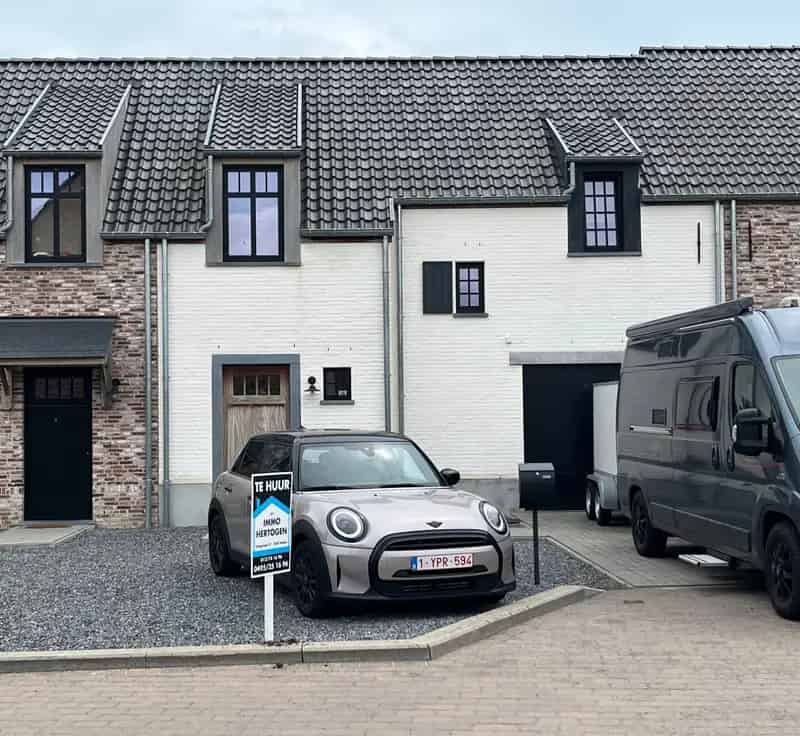 Huis te huur Kortessem: Moderne BEN30 woning met garage en tuin