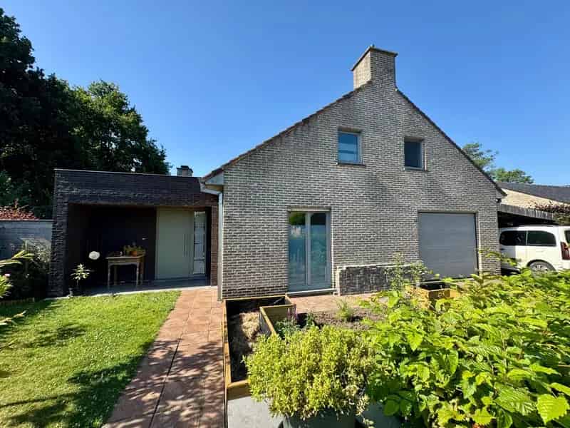 Vrijstaande woning 4 slaapkamers Garage Carport Tuin