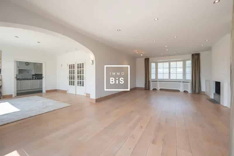 Rustig Gelegen Villa Met Binnenzwembad