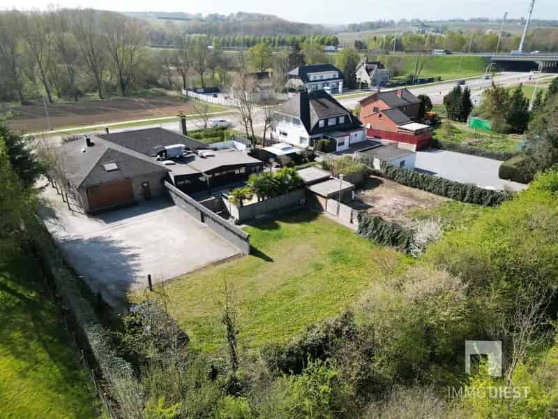 Uniek handelspand met exclusieve afwerking op Triple A locatie