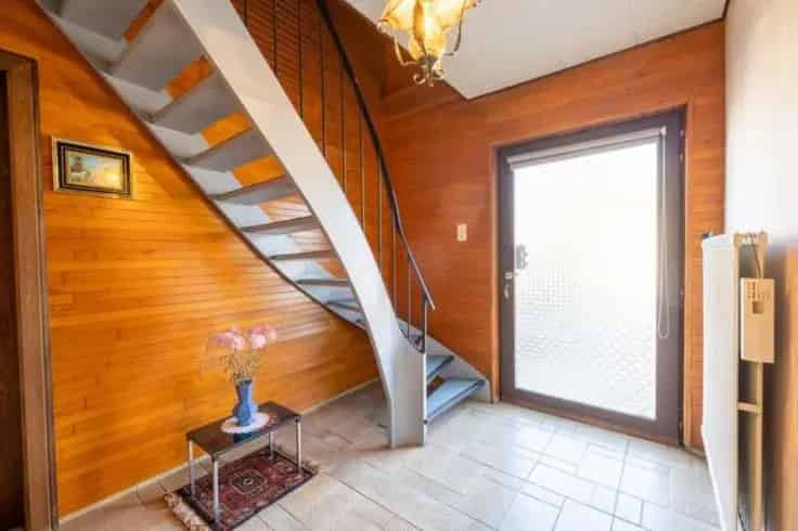 Huis Te Koop: Instapklare woning met 4 slaapkamers en garage