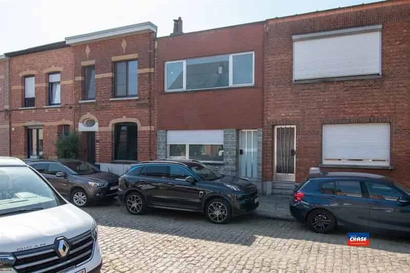 Te renoveren woning 2 slaapkamers tuin