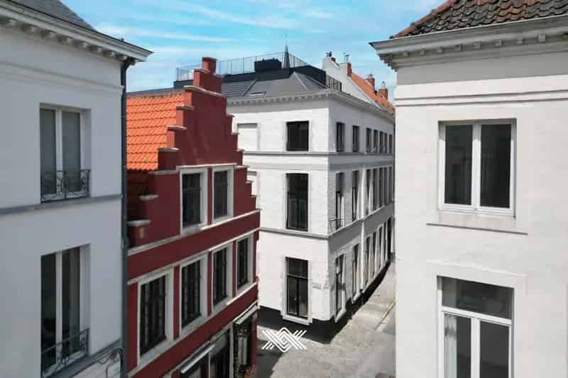 Te Huur Gent: 2 Slaapkamers Appartement Loggia 110m2