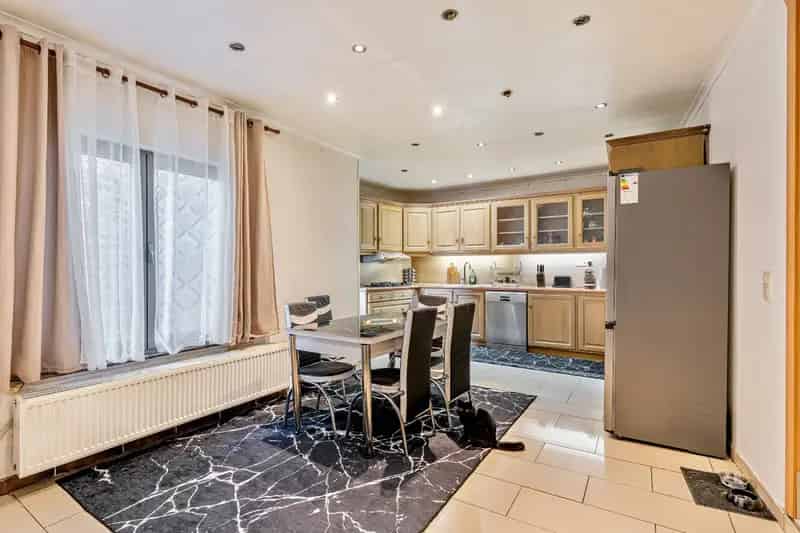 Huis te Koop Gent Centrum: Ruime Woning met Handelspand