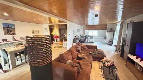 Duplex-appartement met garage te Dadizele