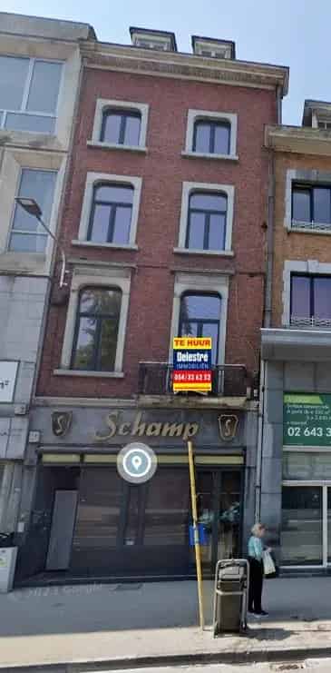Commercieel Pand Nabij McDonalds