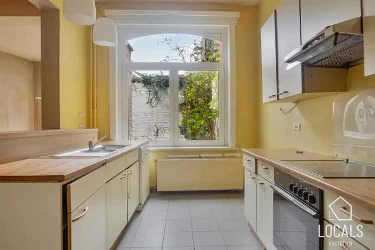 Karaktervolle woning centrum Meerbeke Ninove