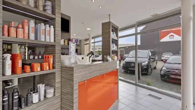 Opbrengsteigendom Zottegem: Handelspand Appartement Casco