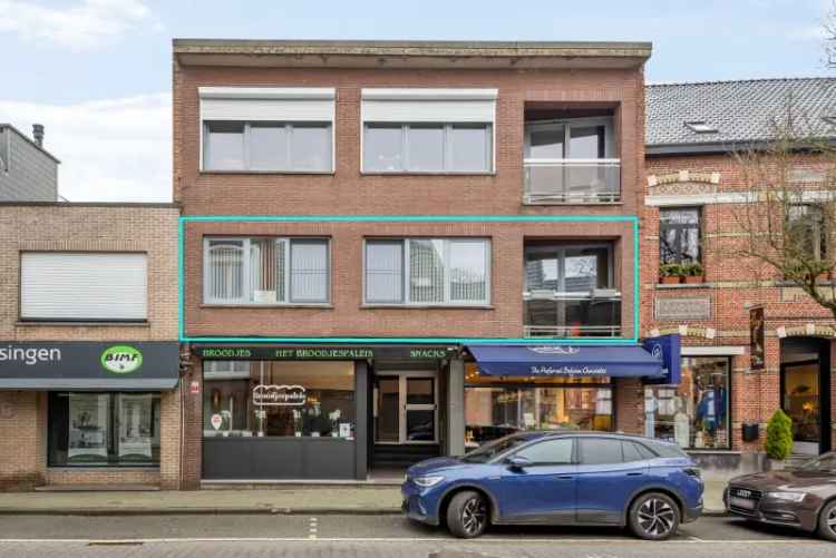 Gerenoveerd APP op 1eV met 3 SLK & terras in het centrum van Aartselaar