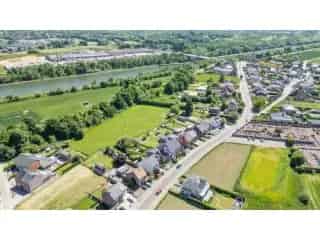 Huis te koop Lanaken Veldwezelt - Instapklare gezinswoning nabij Maastricht