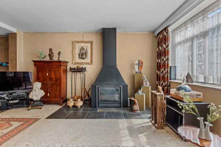 Te koop appartement in Oostende met authentieke kenmerken