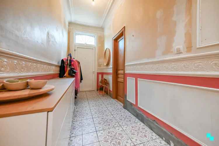 Huis te koop Rumbeke: 3 slaapkamers, 296m², tuin & garage