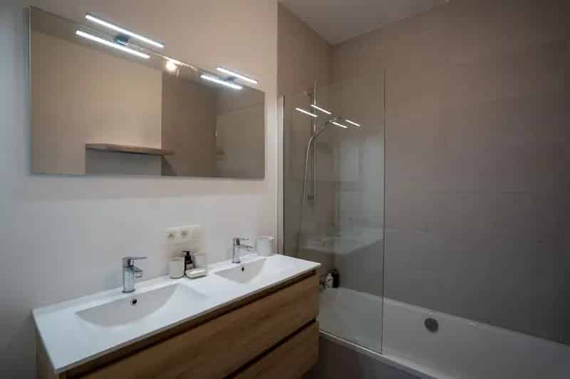 Gemeubileerd 2 Slaapkamers Appartement te Huur Regatta