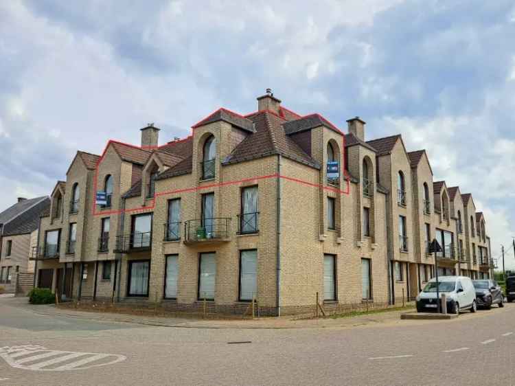 Ruime Penthouse te Welle met Zonnig Terras en Garage