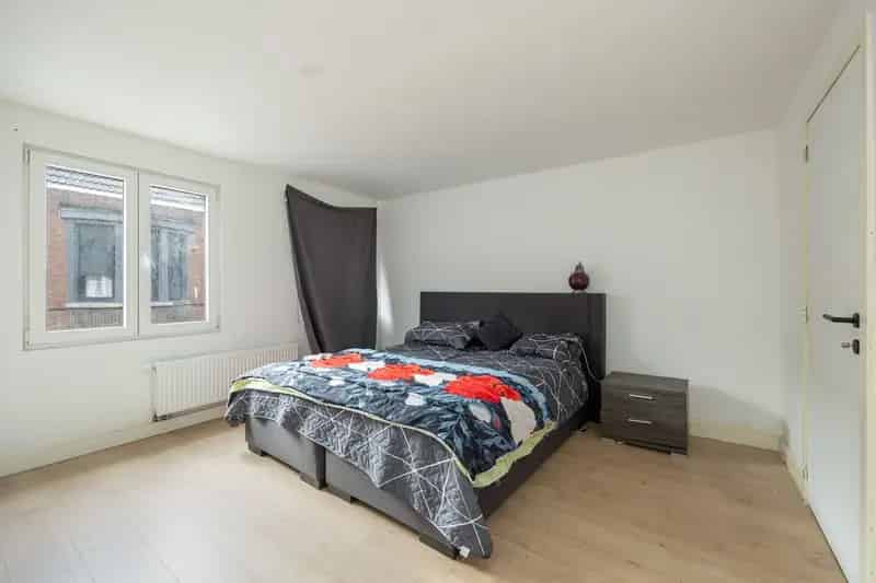 Leuk Huis met Koer in Rustige Buurt