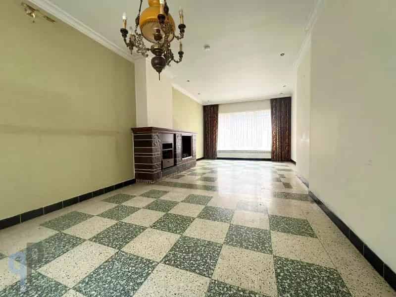 Huis te koop Zottegem: Ruime woning te renoveren