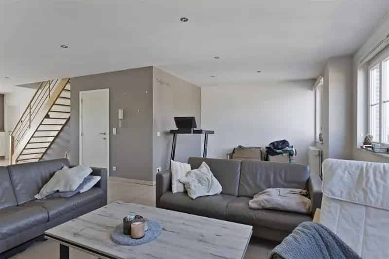 Ruime Duplex te Haaltert met Terras en Garage