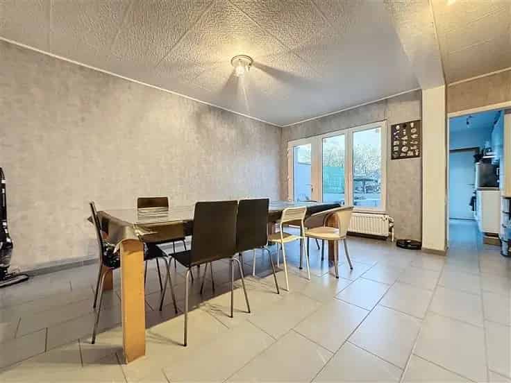 Huis Te Koop Châtelineau 2 slaapkamers Ruime Tuin