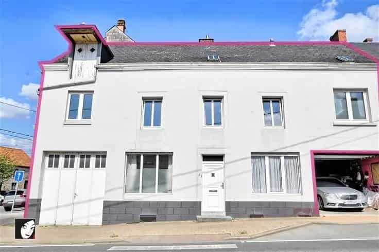 Huis te Koop Mettet - Ruime gezinswoning met 4 slaapkamers