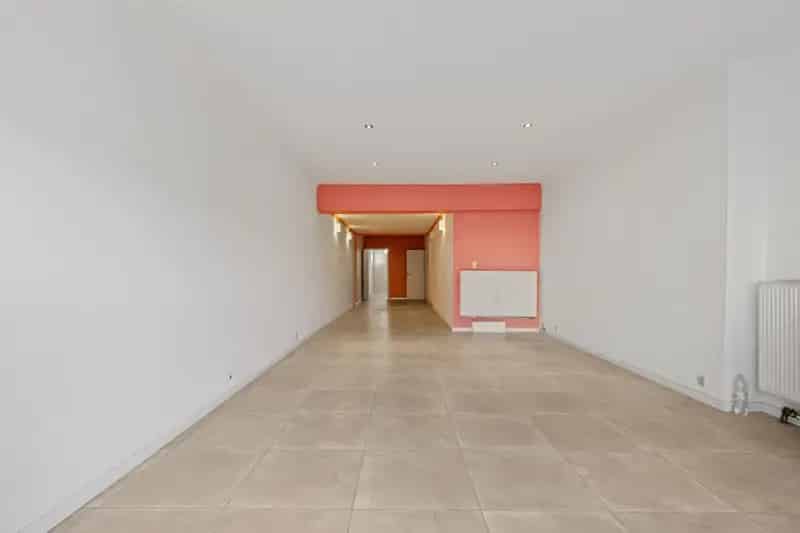 Handelswoning met Duplexappartement en Zonneterras