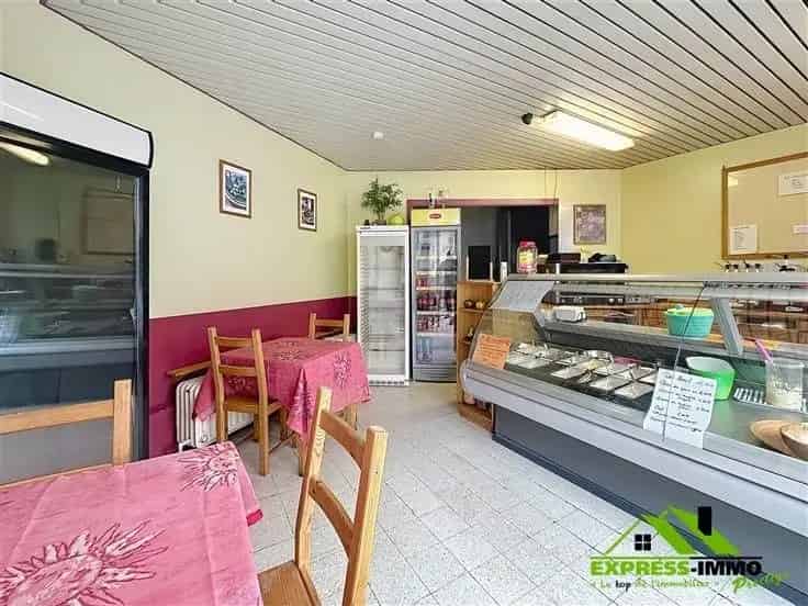Handelspand met Appartement te Koop in Salzinnes
