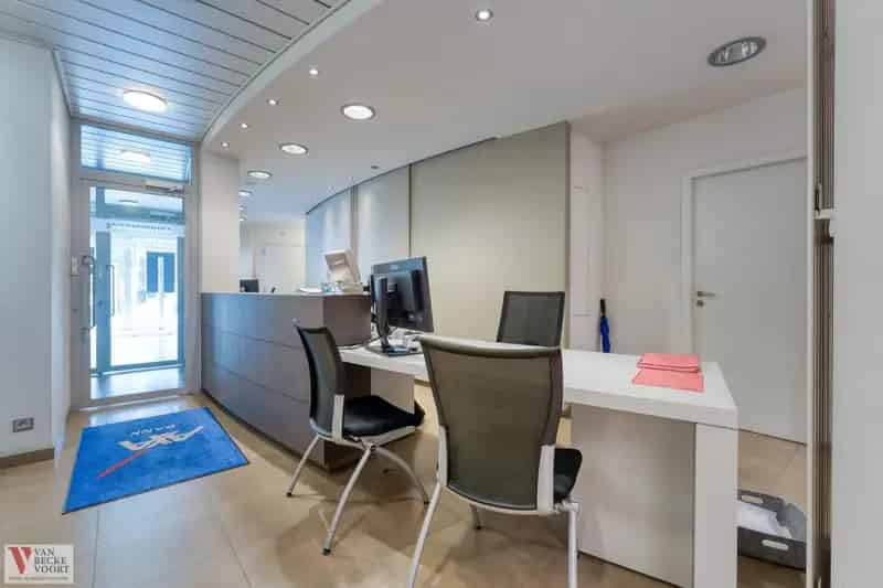 Handelspand 217m² 6 Autostaanplaatsen