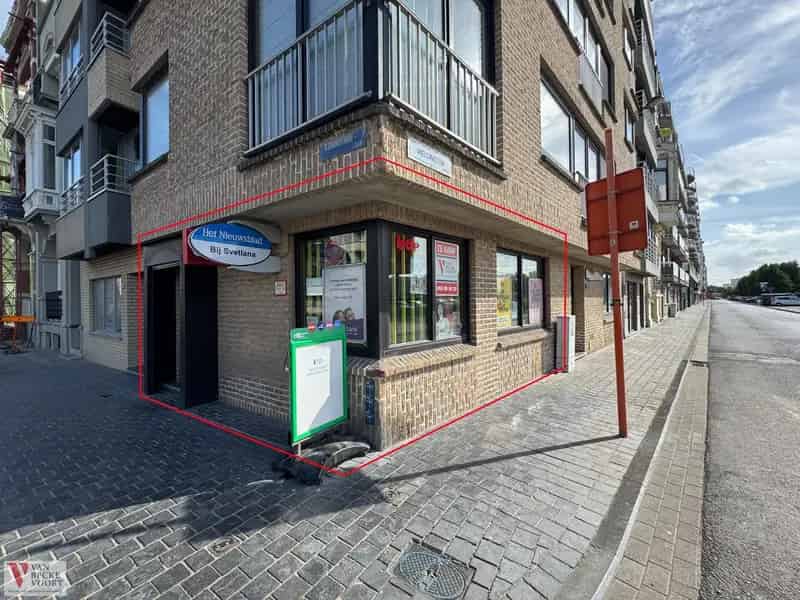 Handelsgelijkvloers 35m² met aankoop inboedel