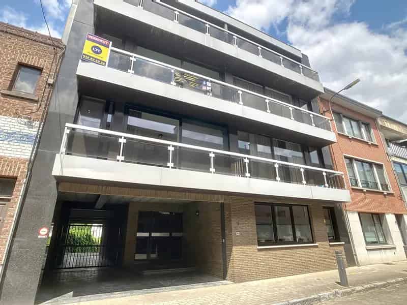 Zeer ruim gerenoveerd appartement in Tienen