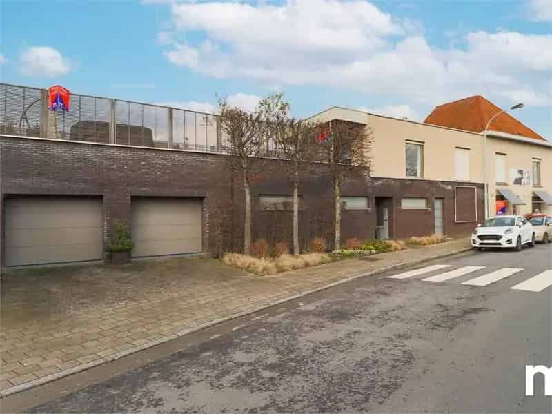 Huis te koop Heule: 3 slaapkamers & ruim handelspand