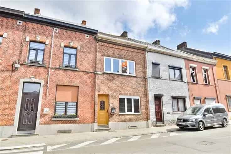 Huis Te Koop: Stadswoning met 2 slaapkamers en grote zolder