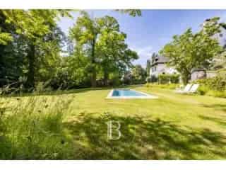 Villa te koop Hoeilaart 950m² 7 6 slaapkamers zwembad