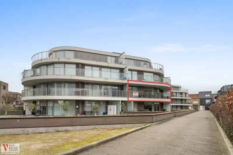 Energiezuinig Appartement met Ruim Terras Nabij Strand