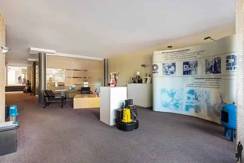Huis te koop Boom Polyvalent gebouw met handelsruimte kantoor en duplex