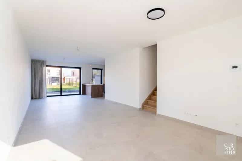 Nieuwbouwwoning 3 Slaapkamers Te Huur