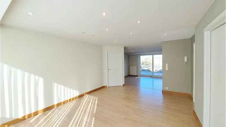 Appartement te huur Sint-Michiels 2 slaapkamers ruim terras