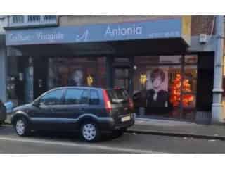 Handelspand te koop Gilly 130m² winkel kantoor appartement