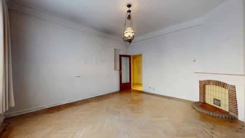 Appartement te Schaerbeek 1 slaapkamer met tuin en garage